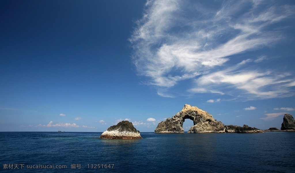 台湾风景 台湾 大海 海面 白云 蓝天 国外旅游 旅游摄影