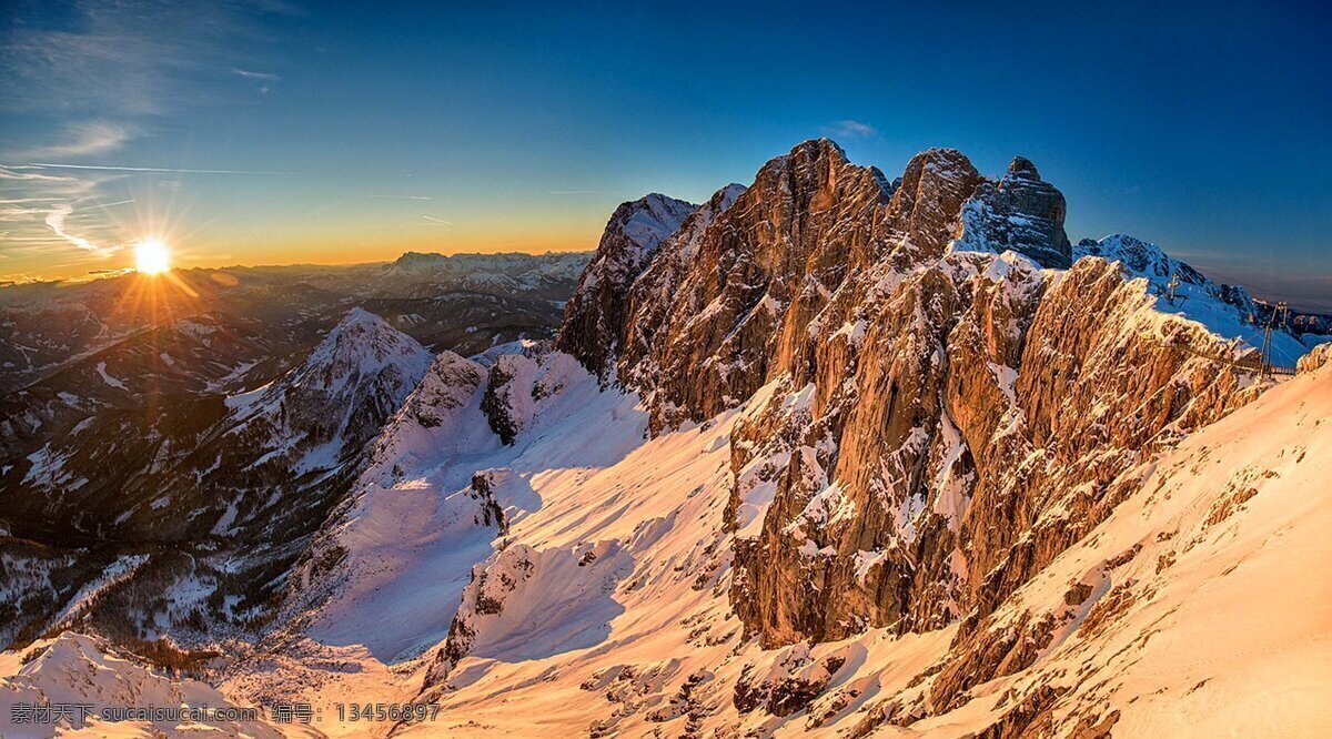 山脉 山 大山 山峦 连绵起伏 湖泊 天空 白云 岩石 高峰 山顶 严寒 雪山 石头 大自 坚硬 高大 威猛 山脉背景 山脉素材 山峰背景 山峰素材 水 云雾 岩石素材 坚挺 屹立 耸立 高山流水 山山水水 山涧 起伏