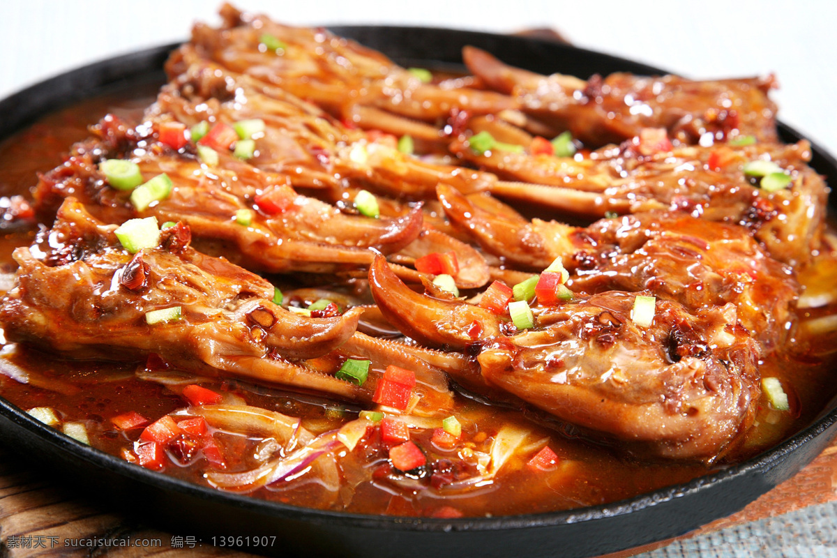 鸭头 干锅鸭头 铁板鸭头 干锅 特色菜 美食 传统美食 餐饮美食 平锅鸭头