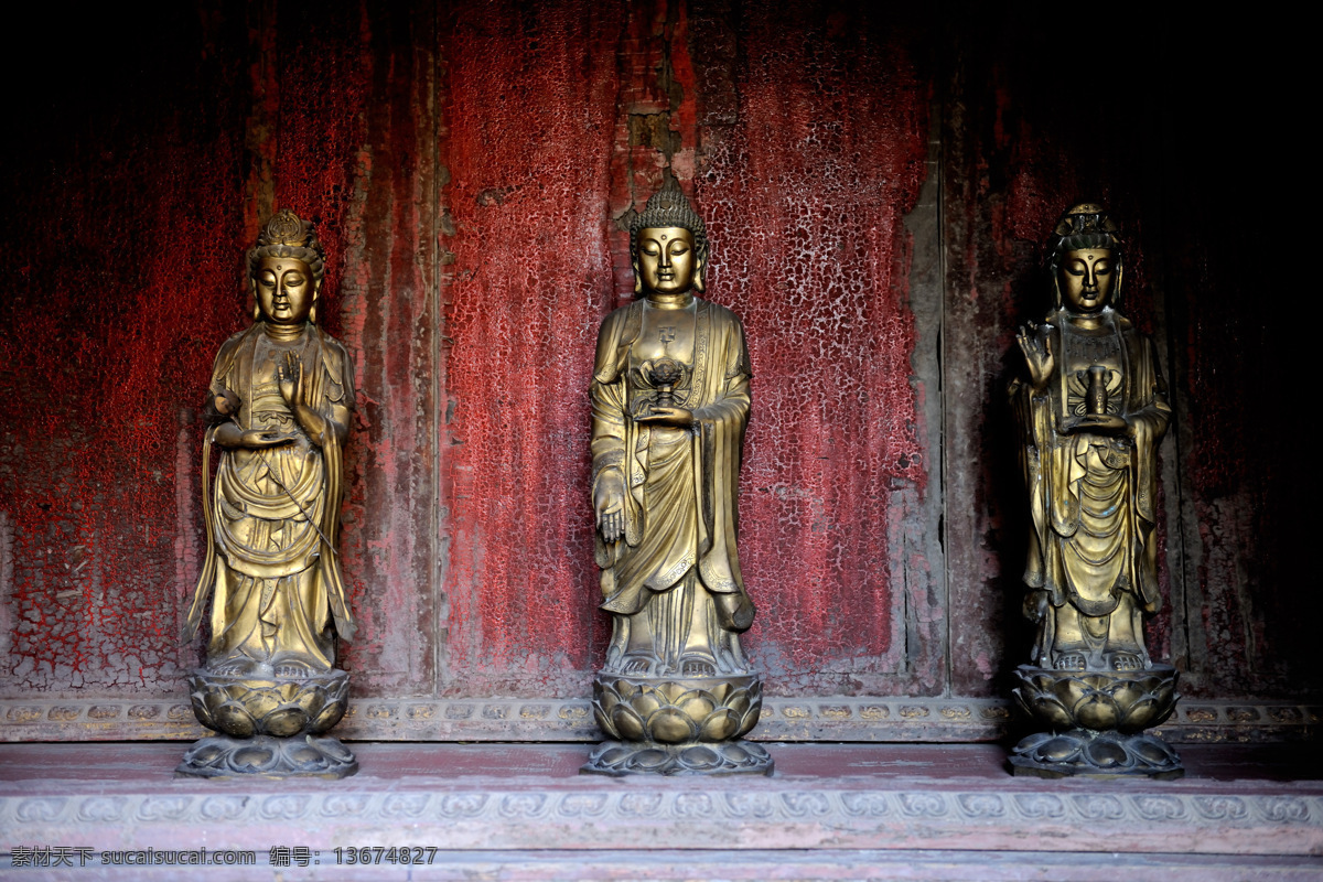佛像 金黄色 红色 寺庙 立式 文化艺术 宗教信仰