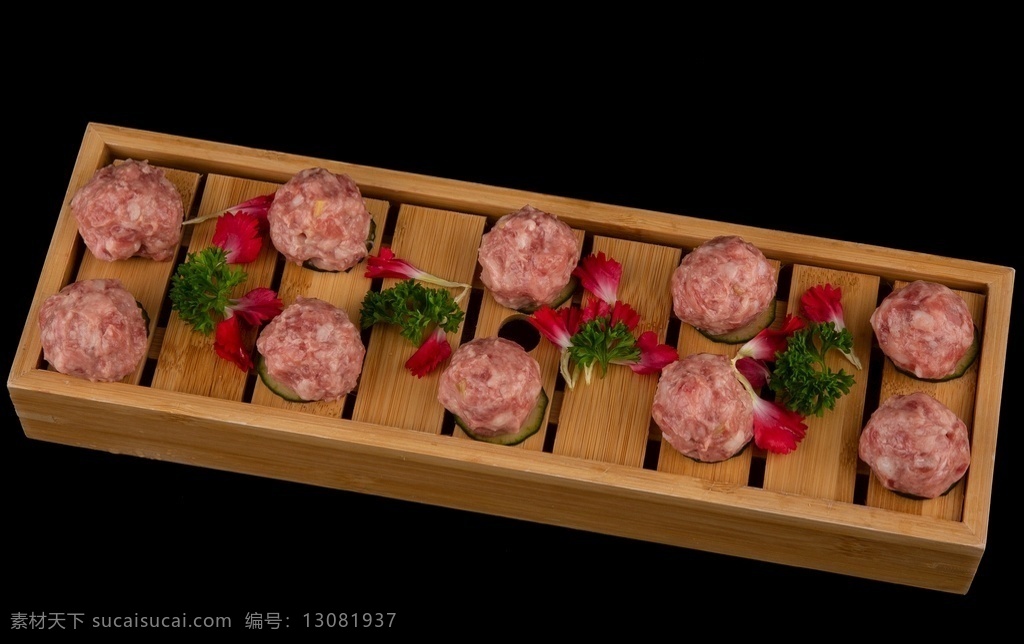 火锅 麻辣烫 猪肉 手工猪肉 手工猪肉丸 肉丸 火锅店专用 猪肉丸摆盘 餐饮美食 食物原料