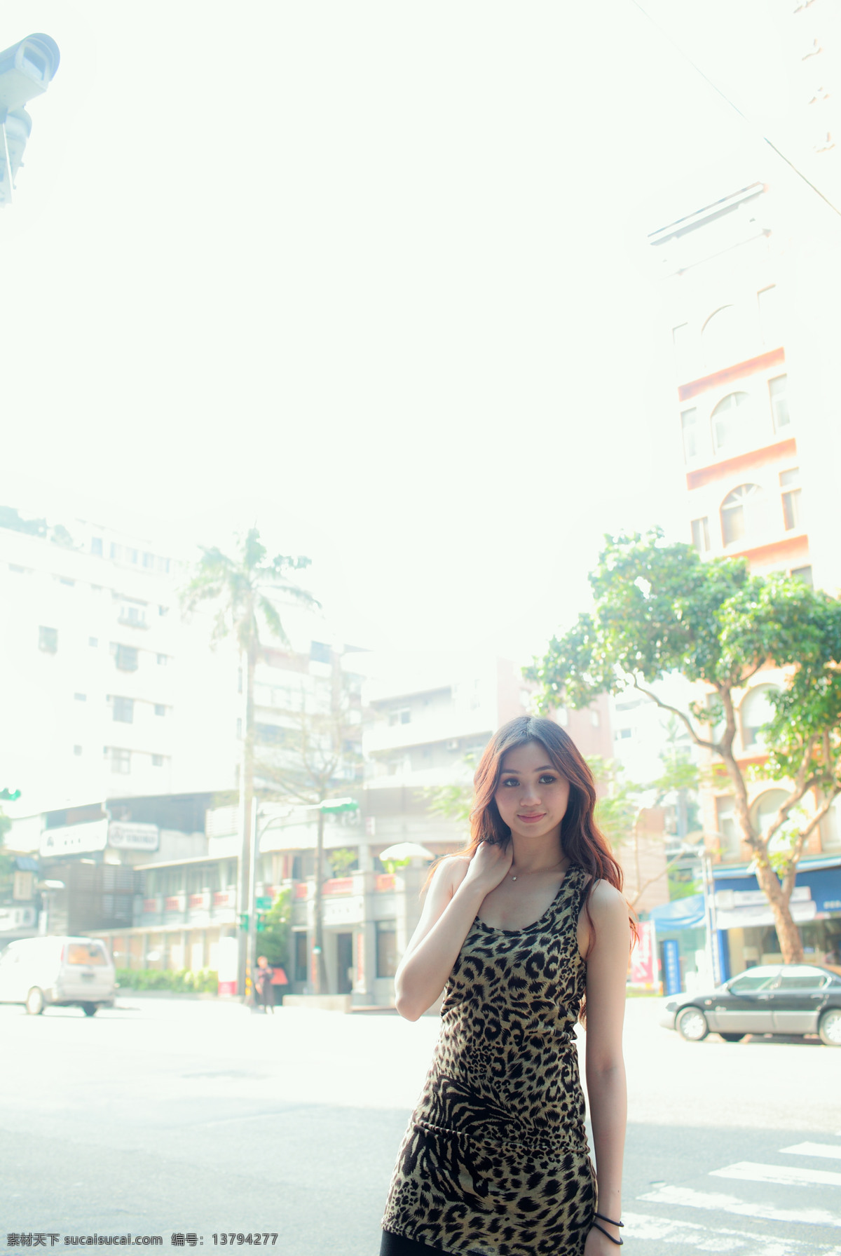 街头 美女模特 美女图片 时尚美女 美女 服装模特 模特 人物 职业人物 人物图片