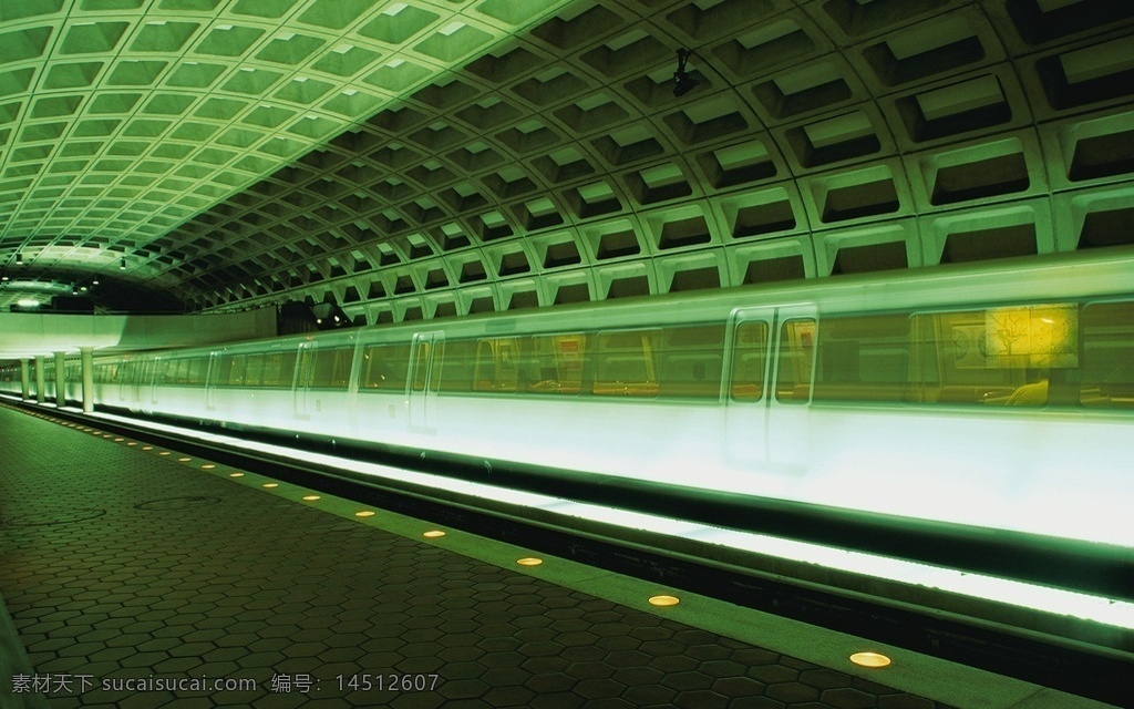 地铁 美丽 漂亮 隧道 奔驰的地铁 现代科技