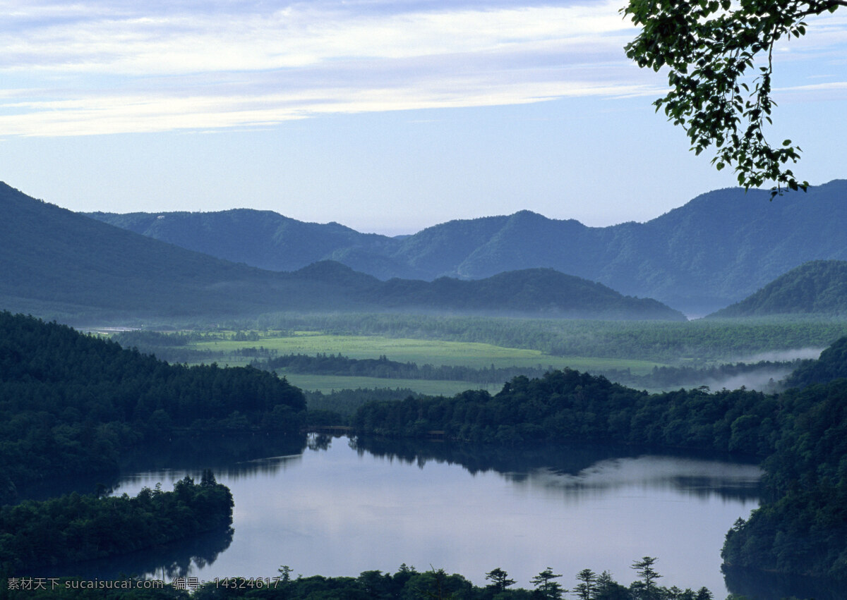 自然 美景 摄影图片 美丽风景 风光 景色 湖泊 湖水 倒影 自然景观 山水风景 四季风景 风景图片