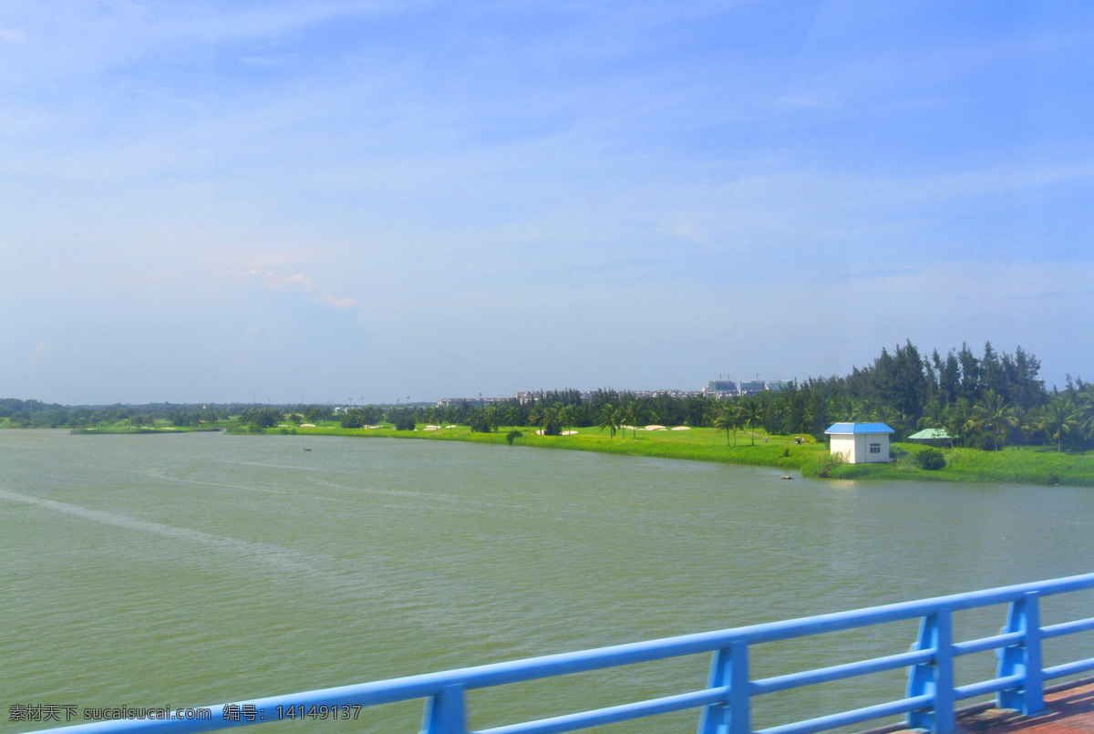 白云 大海 岛屿 风景 国内旅游 海岸 海边 海浪 沙滩 船舷 对岸 海洋 海水 海滩 沙地 热带风情 晴朗 三亚 海南 海南的沙滩 旅游摄影 psd源文件