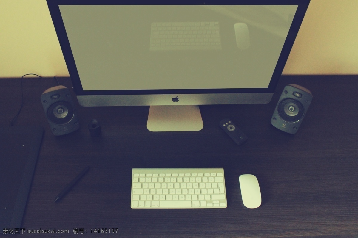 工作 上 苹果 电脑 样机 iphone 办公桌 办公 技术 ipad的 imac电脑 台式机
