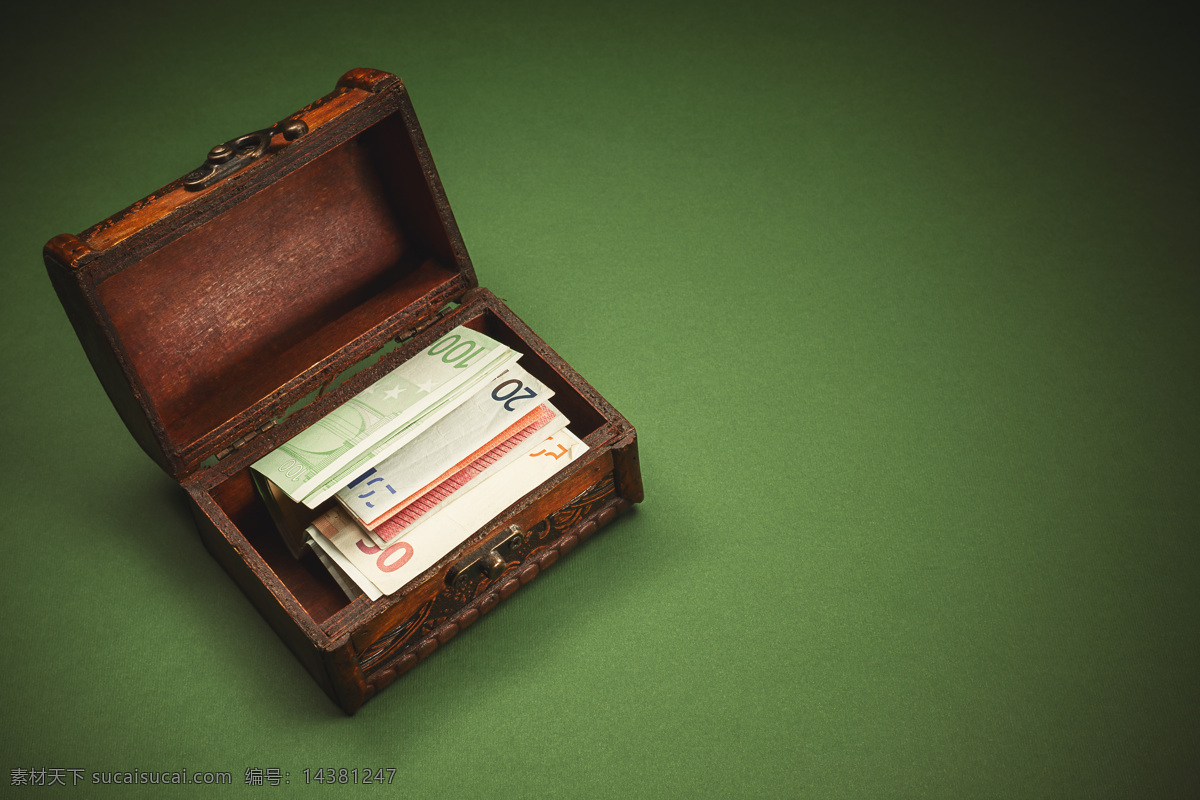 藏 宝盒 里 钞票 藏宝盒 钱 货币 欧元 纸币 财富 其他类别 生活百科